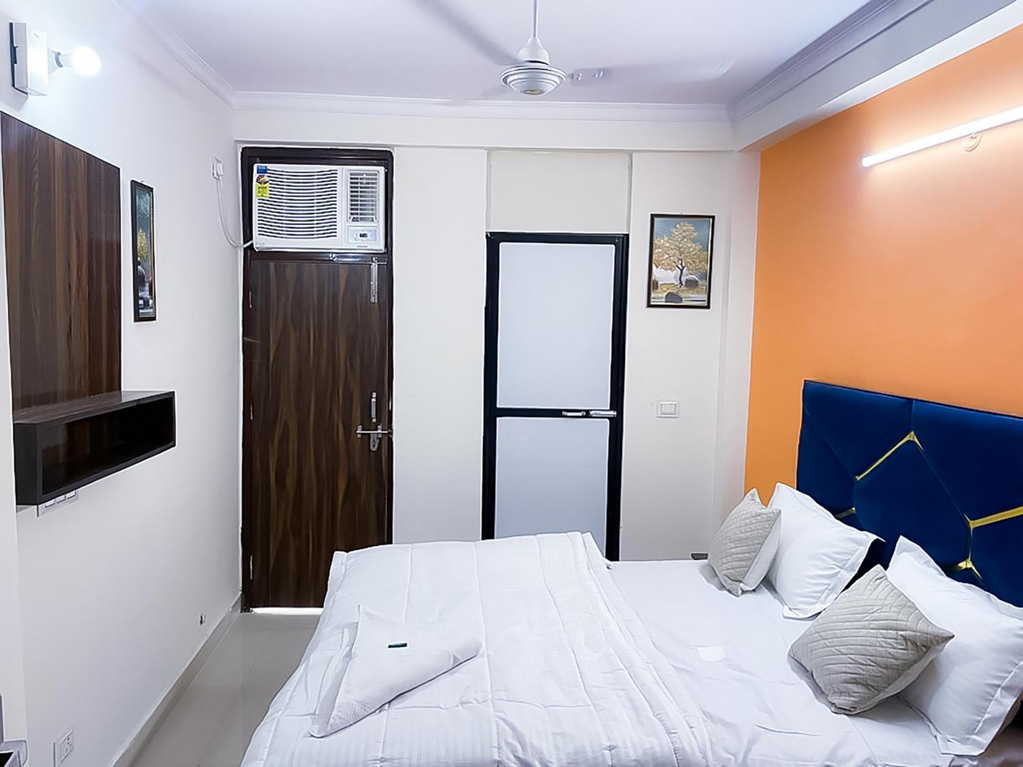 Roomshala 123 Happy Homes- Near Saket Metro ニューデリー エクステリア 写真